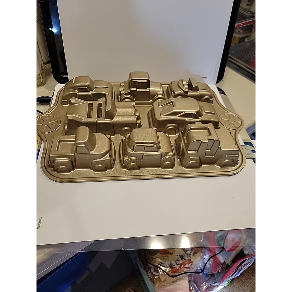 Nordic Ware Sweet Rides Cake Pan Automobile Mold‎